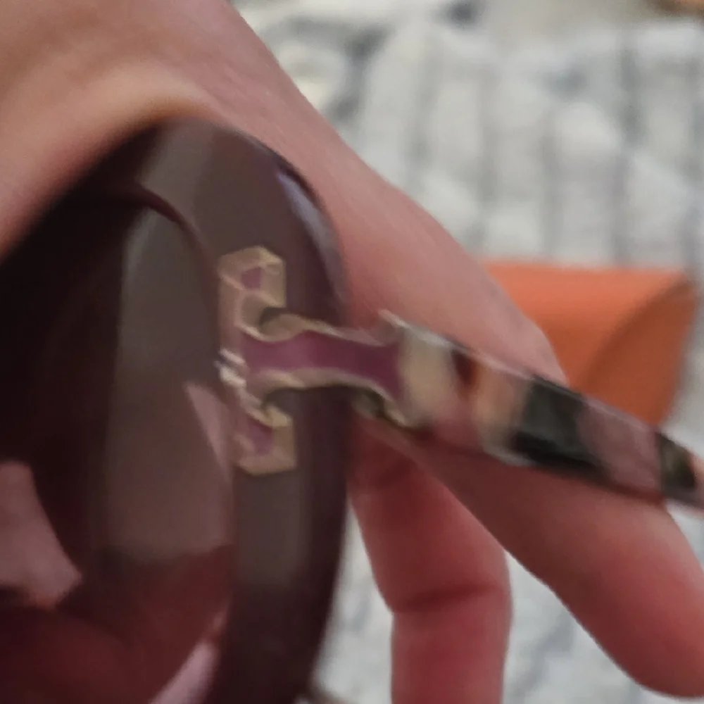 Tory Burch Burgundy Sunglasses with Case - Picture 7 of 15